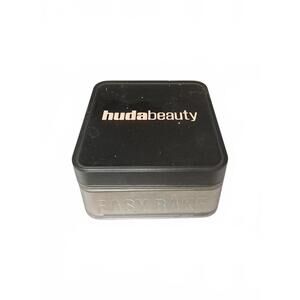 Huda Beauty Easy Bake Loose Baking & Setting Powder